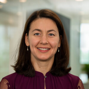 Headshot of Jennifer Palhete. 