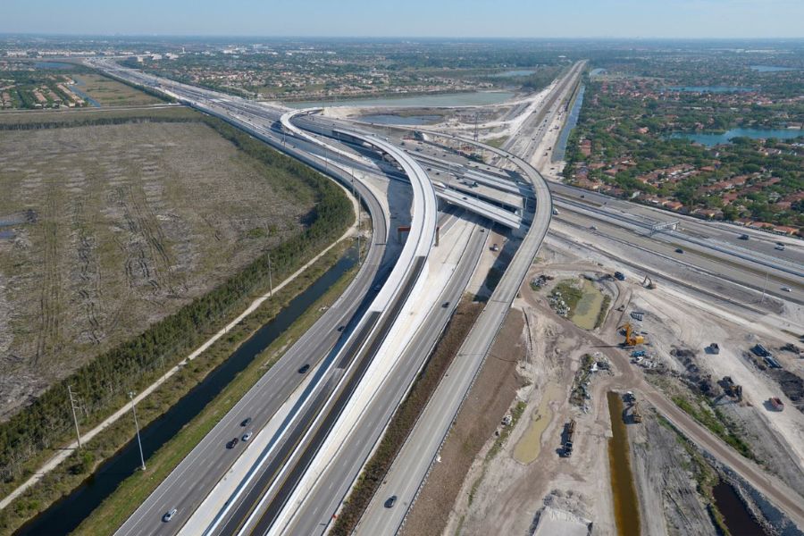Aerial view of 75 express lanes.