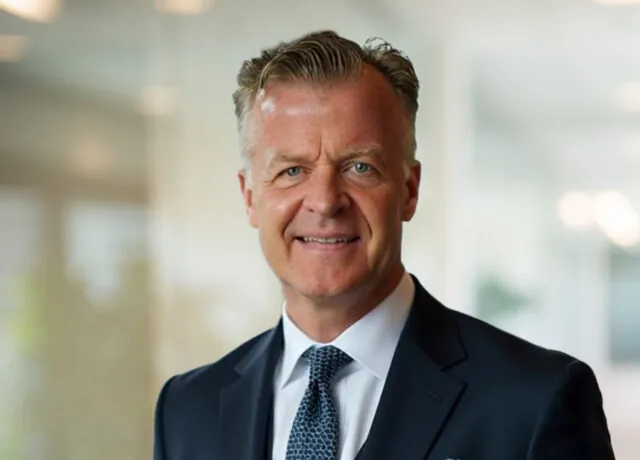 photo of Christopher Roe