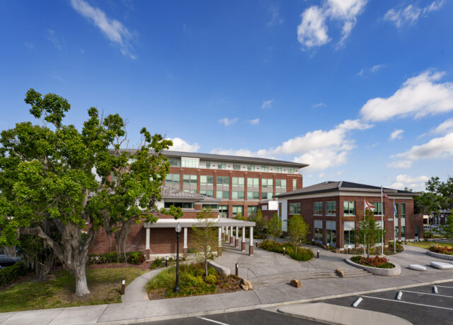Outside view of Kissimmee City Hall.