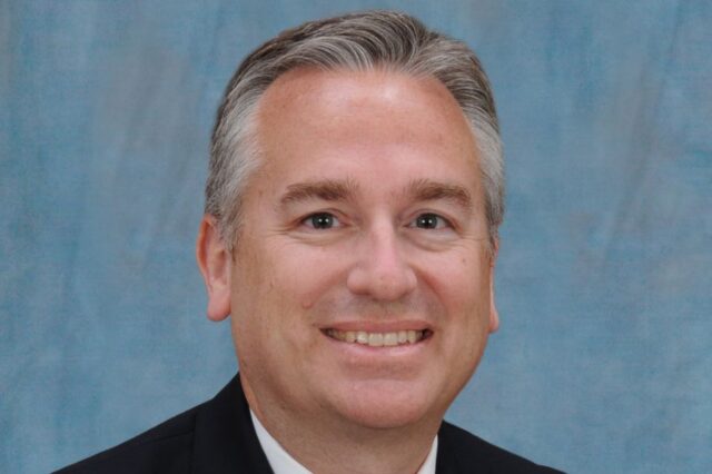 Headshot of Dave Sweeney.